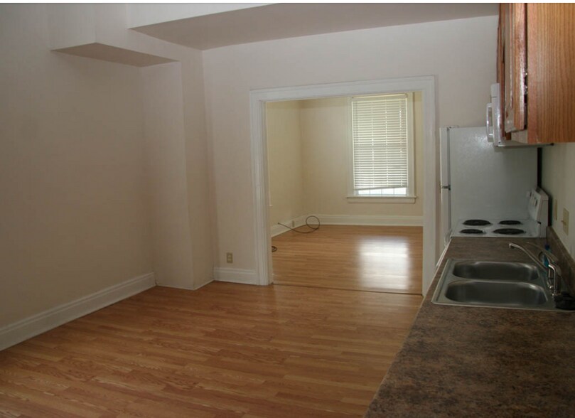 Building Photo - 210 N Beech St