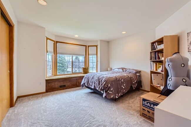 Building Photo - Spacious Haven: 4 BDR Home in Louisville, CO