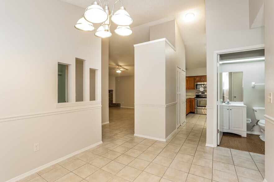 Building Photo - 8327 Argyle Corners Ct