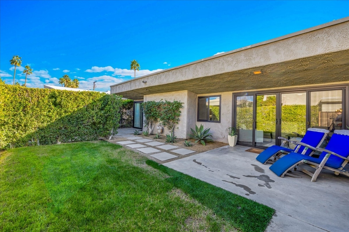 Private Yard with 2 Covered Patios - 1111 E Ramon Rd