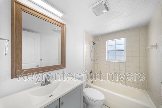 Building Photo - 13401 Pine Needle Ln