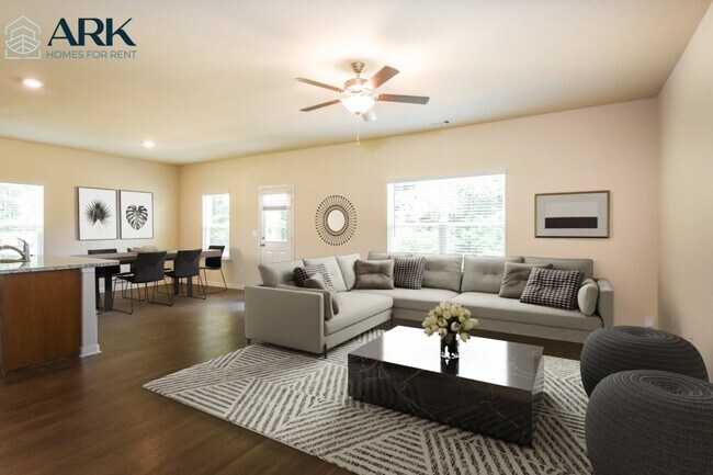 Building Photo - 132 Innis Brk Cir