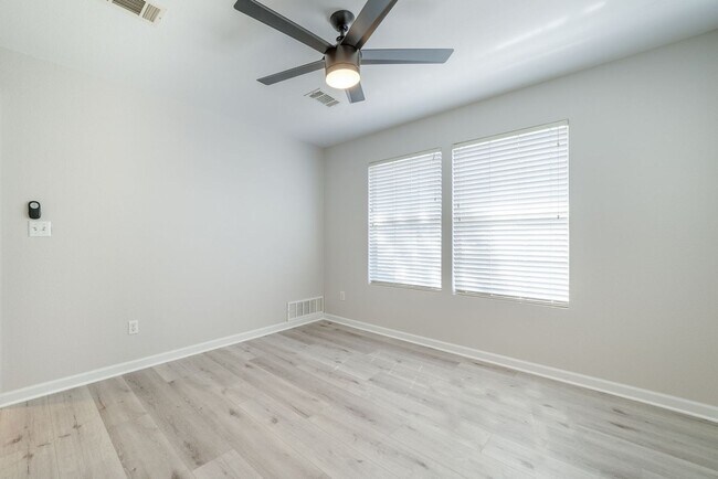 Building Photo - 303 E 38th St