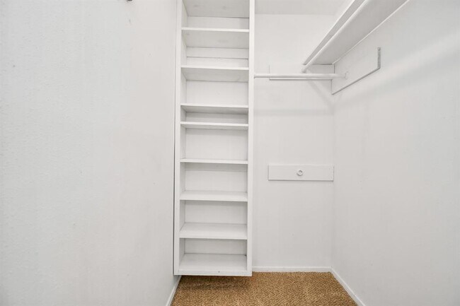 Building Photo - 17107 Amber Ridge Dr