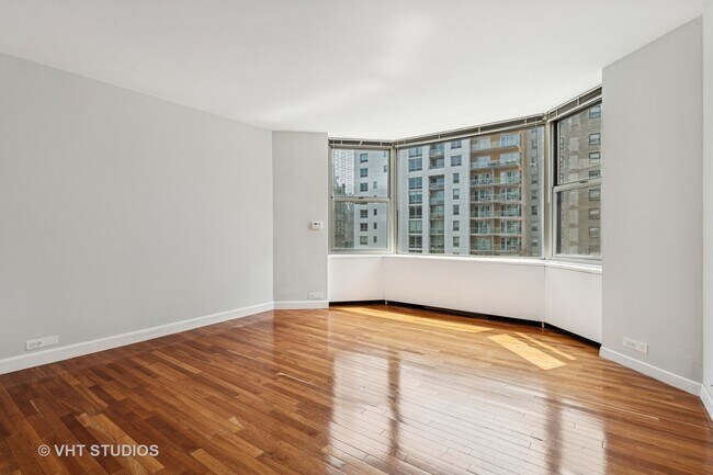 Building Photo - 535 N Michigan Ave