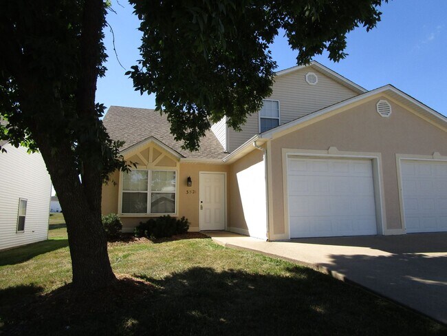 Building Photo - 3519-3521 Prescott Dr.