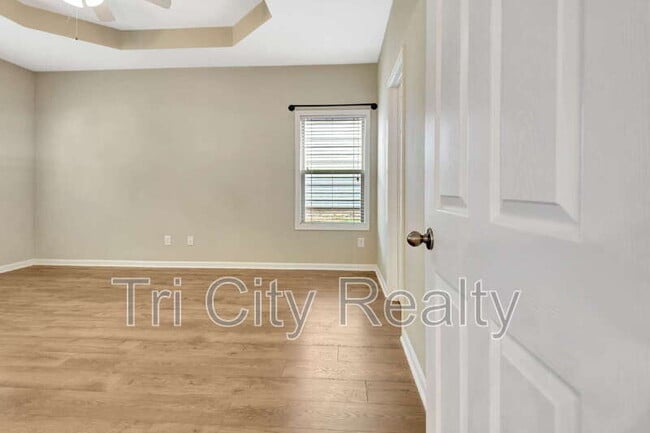Building Photo - 113 Macalester Dr