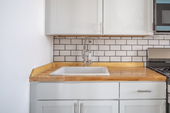 Building Photo - 9124 S Ada St