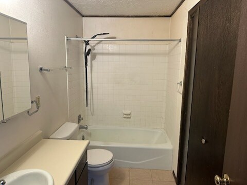 Building Photo - 711 Miller Ct