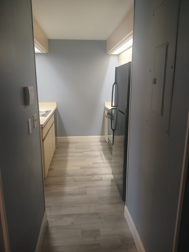 Building Photo - 2331 Sun Valley Cir