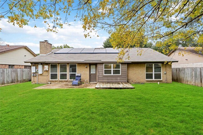 Building Photo - 22419 Deville Dr