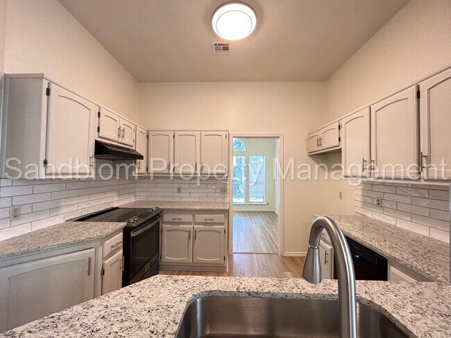 Building Photo - For Lease | South Tulsa - Union Schools | $1800 Rent