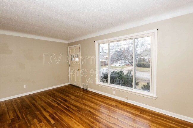 Building Photo - 14209 Emery Ave