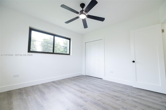 Building Photo - 3401 SW 17th St