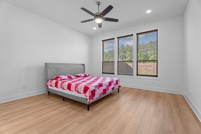 Building Photo - 5030 Vly Wind Ct