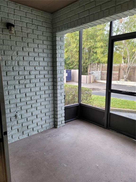 Building Photo - 2822 Plaza Terrace Dr