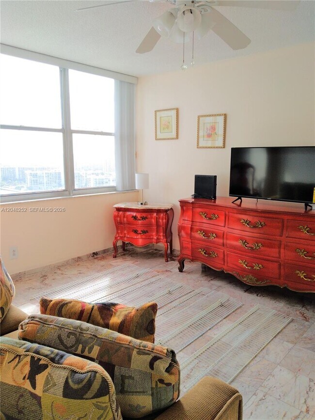 Building Photo - 2101 S Ocean Dr