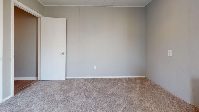 Building Photo - 3950 Dungan St