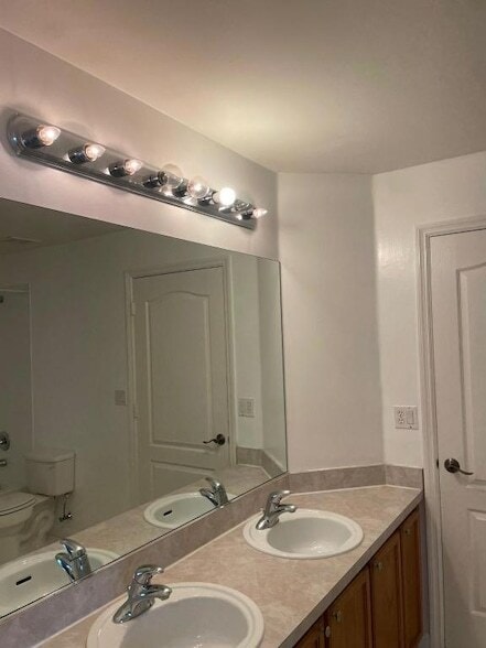 Building Photo - 114 Canterbury Pl