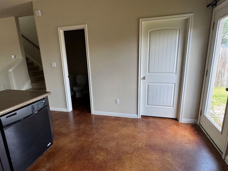 Building Photo - 4503 Esper Ln