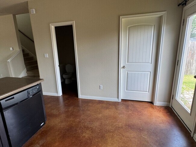 Building Photo - 4503 Esper Ln