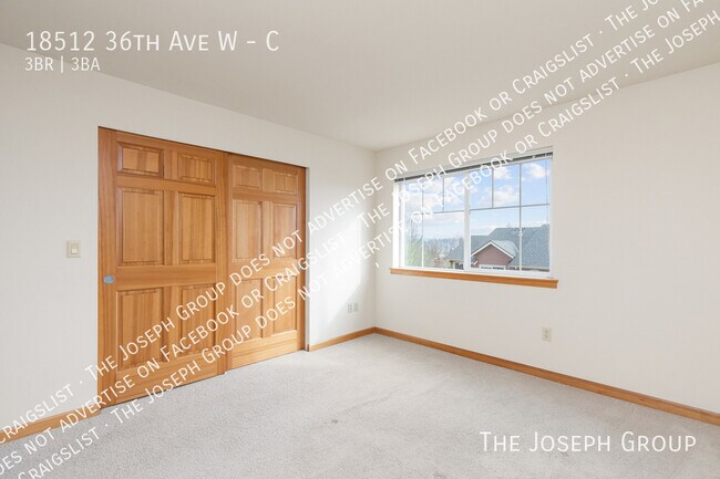 Building Photo - 18512 36th Ave W