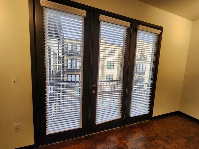 Building Photo - 5300 Peachtree Rd