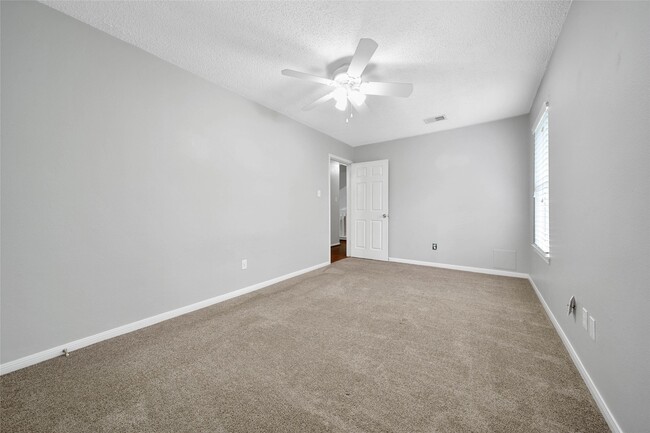 Building Photo - 9 W Lance Leaf Rd