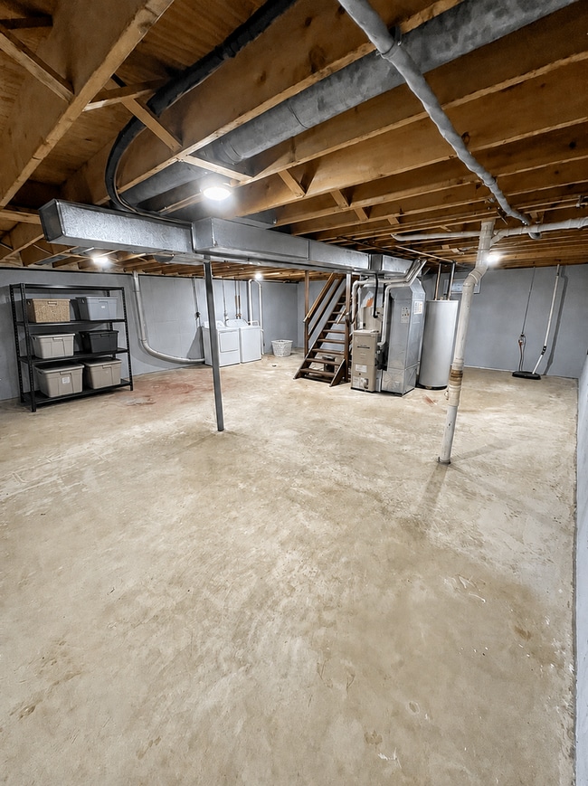 Building Photo - 607-701 Woodbine Ave