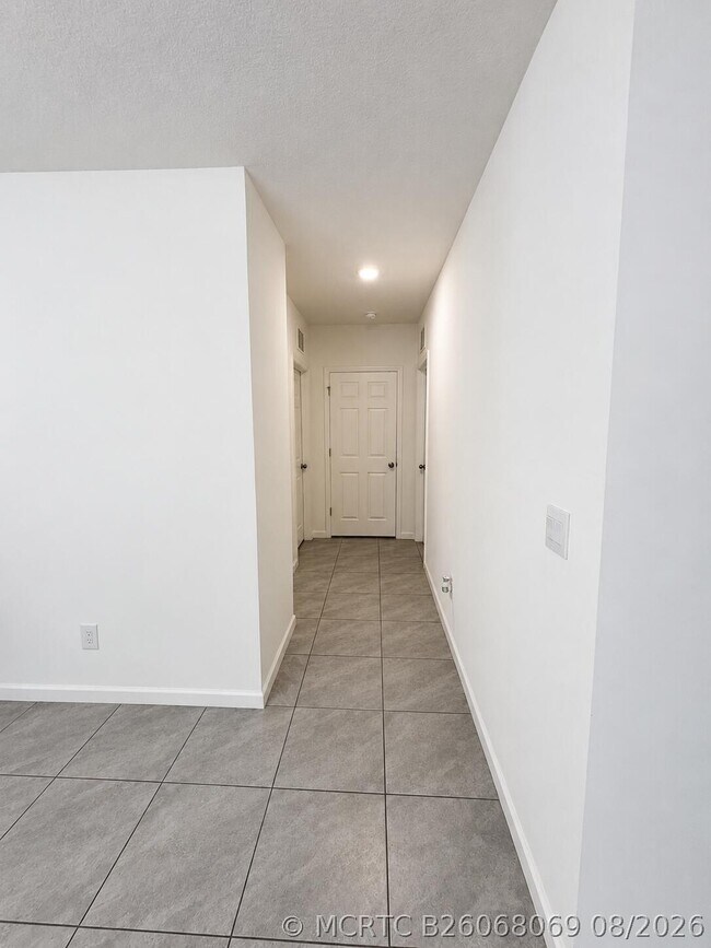 Building Photo - 12251 Nettuno Wy