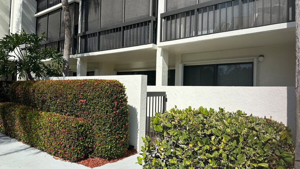 Building Photo - 3794 NE Ocean Blvd