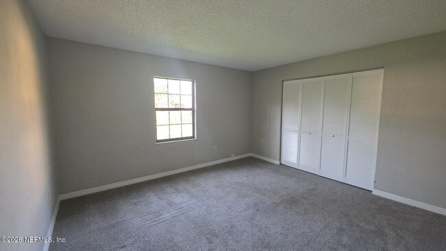 Building Photo - 24 Wellside Ln