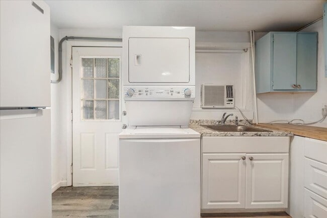 Building Photo - 1507 E 33rd St