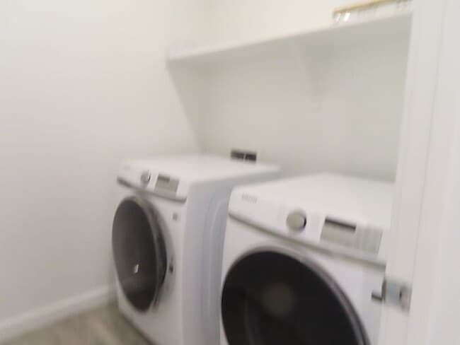 Building Photo - Beautiful 4 Bedroom 2 Bath Home in Mystic