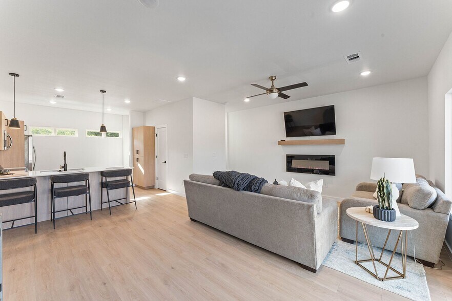 Building Photo - 1440 Hendon St