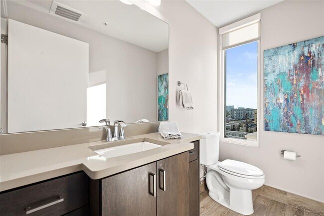 Building Photo - 176 4th Ave NE