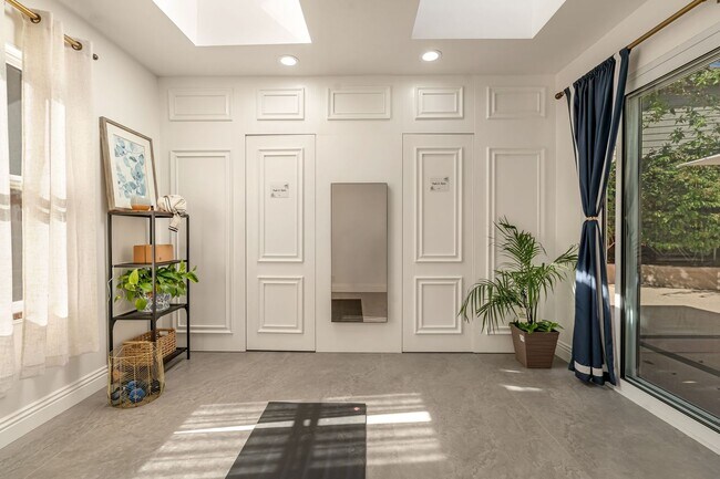 Building Photo - Luxurious French Country Estate in Ladera Ranch – Fully Furnished with Flexible Short-Term Lease ...