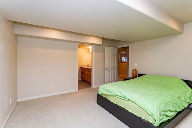 Building Photo - Peaceful University Park Home with Mountai...