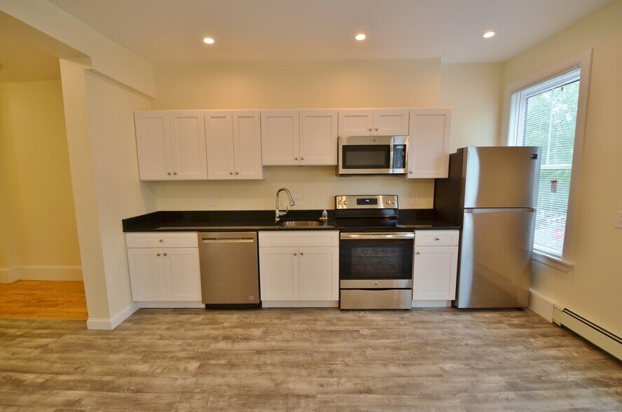 Building Photo - 33 Brookline St