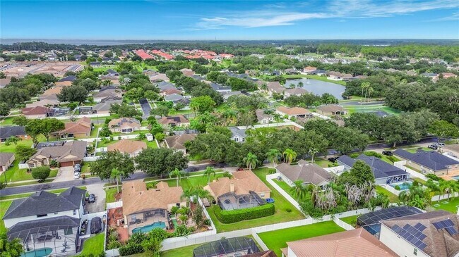 Building Photo - 4934 Lazy Oaks Way