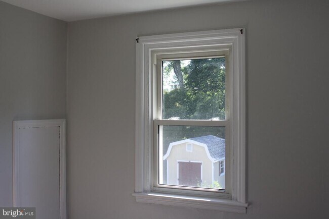 Building Photo - 545 Northbrook Rd