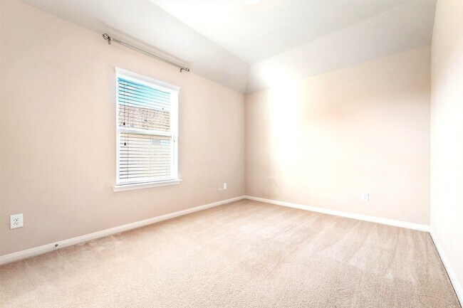 Building Photo - 91 West Wading Pond Circle