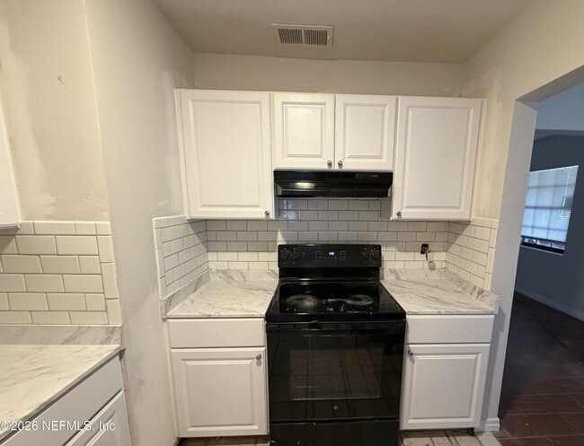 Building Photo - 3448 Inwood Cir E