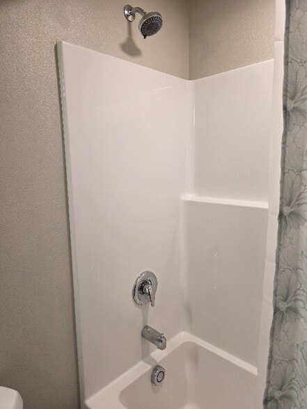 Building Photo - 600 Van Wy