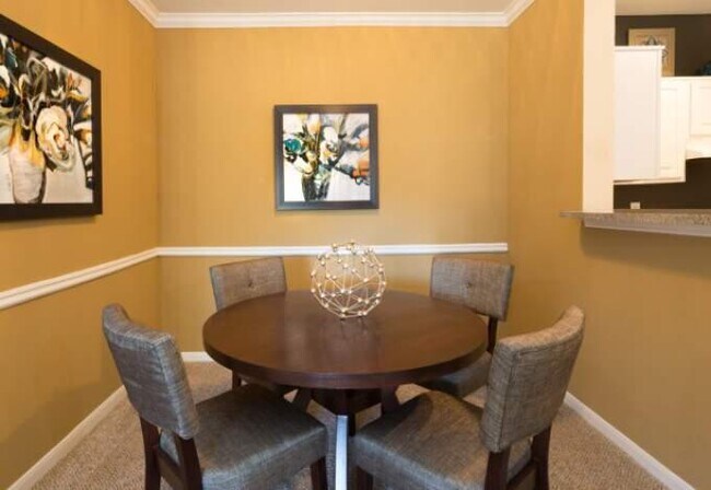Building Photo - 3 bedroom in Dallas TX 75204