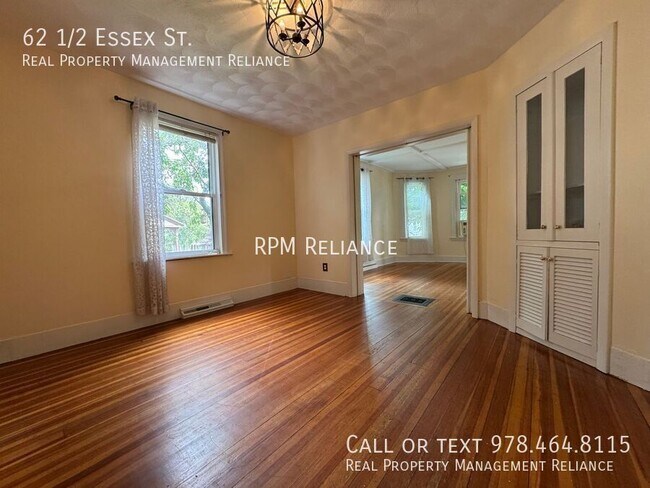 Building Photo - 62 1/2 Essex St.-