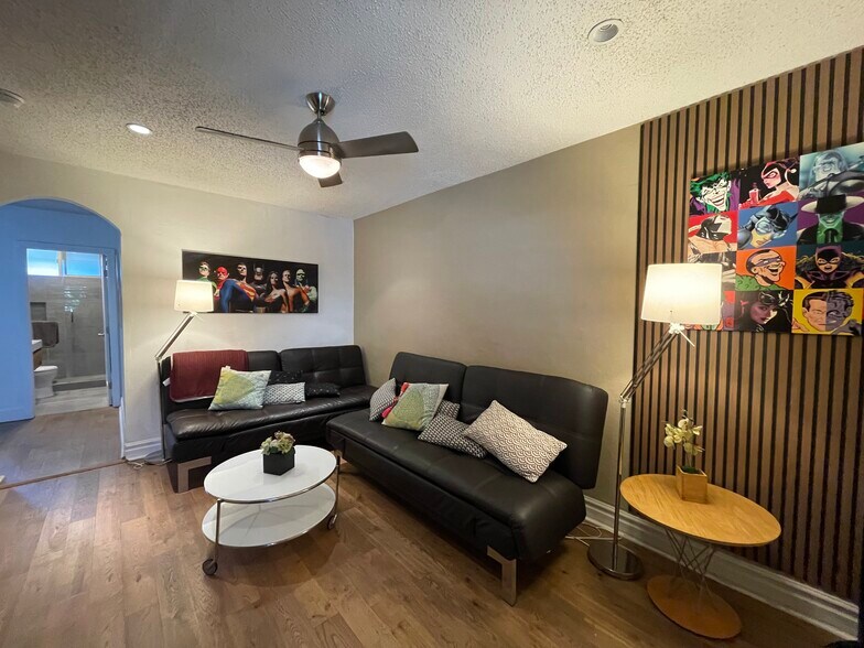 Building Photo - 6726 Leland Way