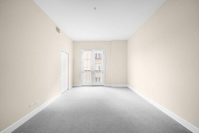 Building Photo - Updated 2BD, 2BA Condo Overlooking Denver Country Club
