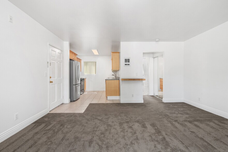 Building Photo - 2850 Reynard Way 21
