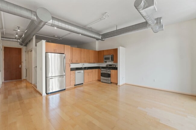 Building Photo - Madrigal Lofts in Mt Vernon Triangle | 2 Bed | 2 Bath | 920 Sf | Balcony | 1 Garage Parking Space
